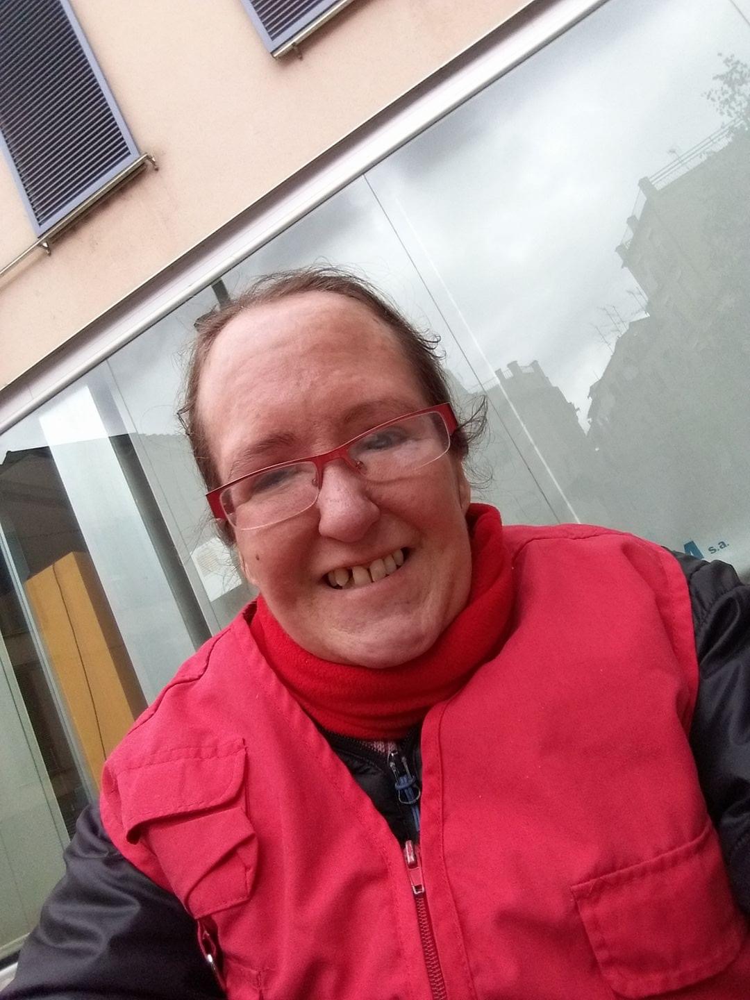 Imagen de perfil de Montse en duduo.