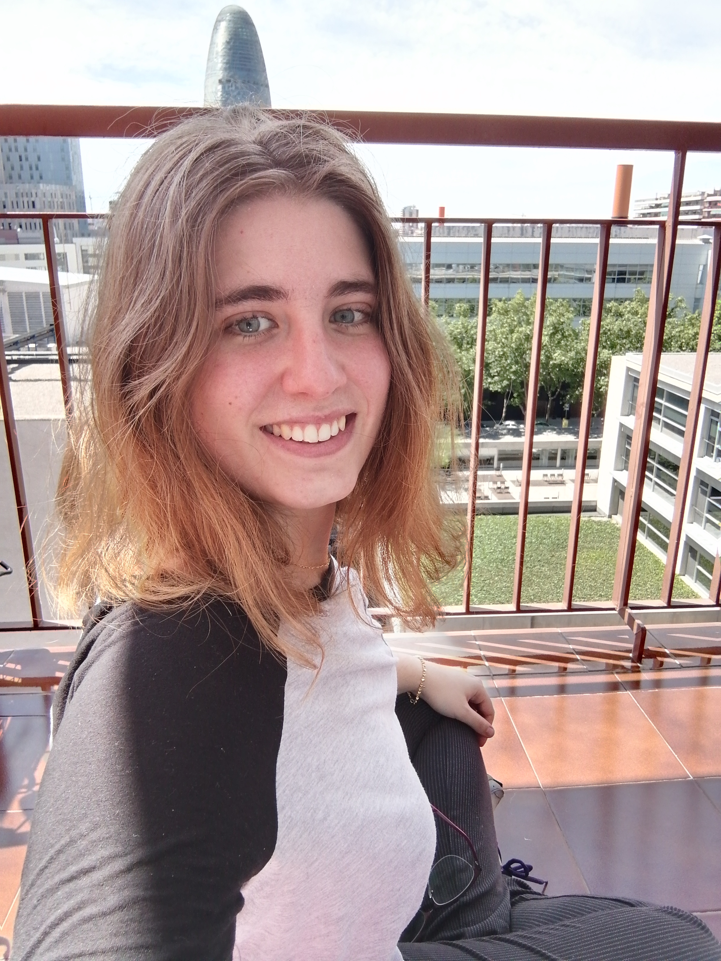 Imagen de perfil de Laura en duduo.